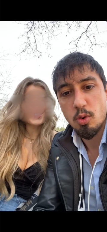Pareja feliz en momento de conexión